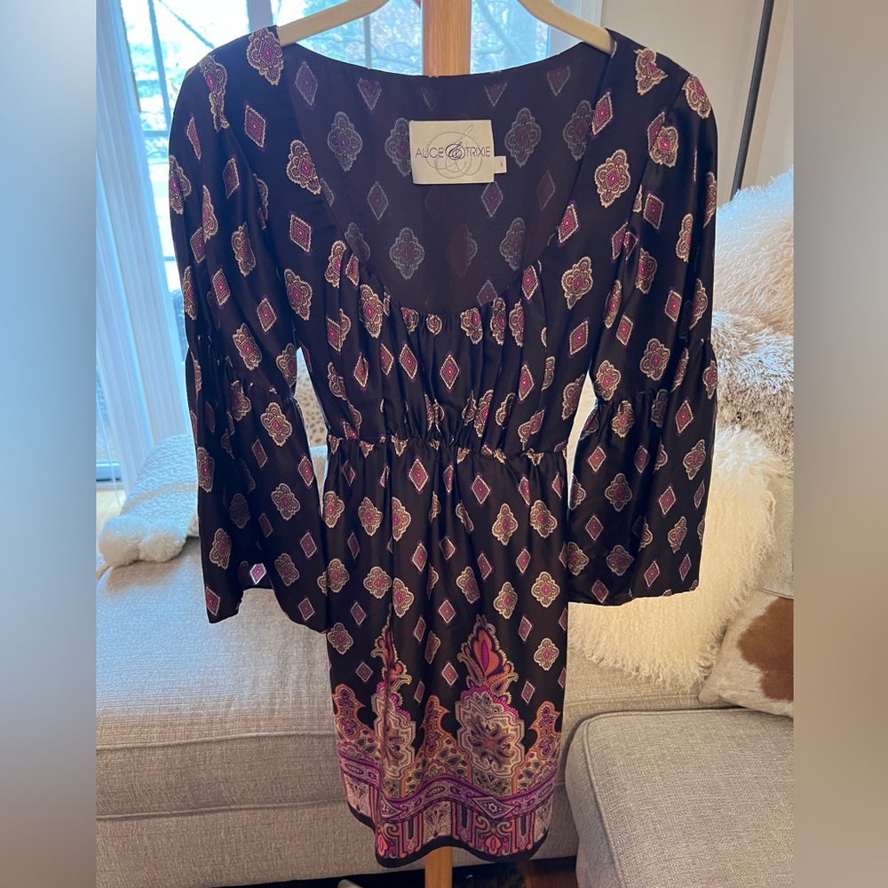 Alice Trixie dress, long sleeve .